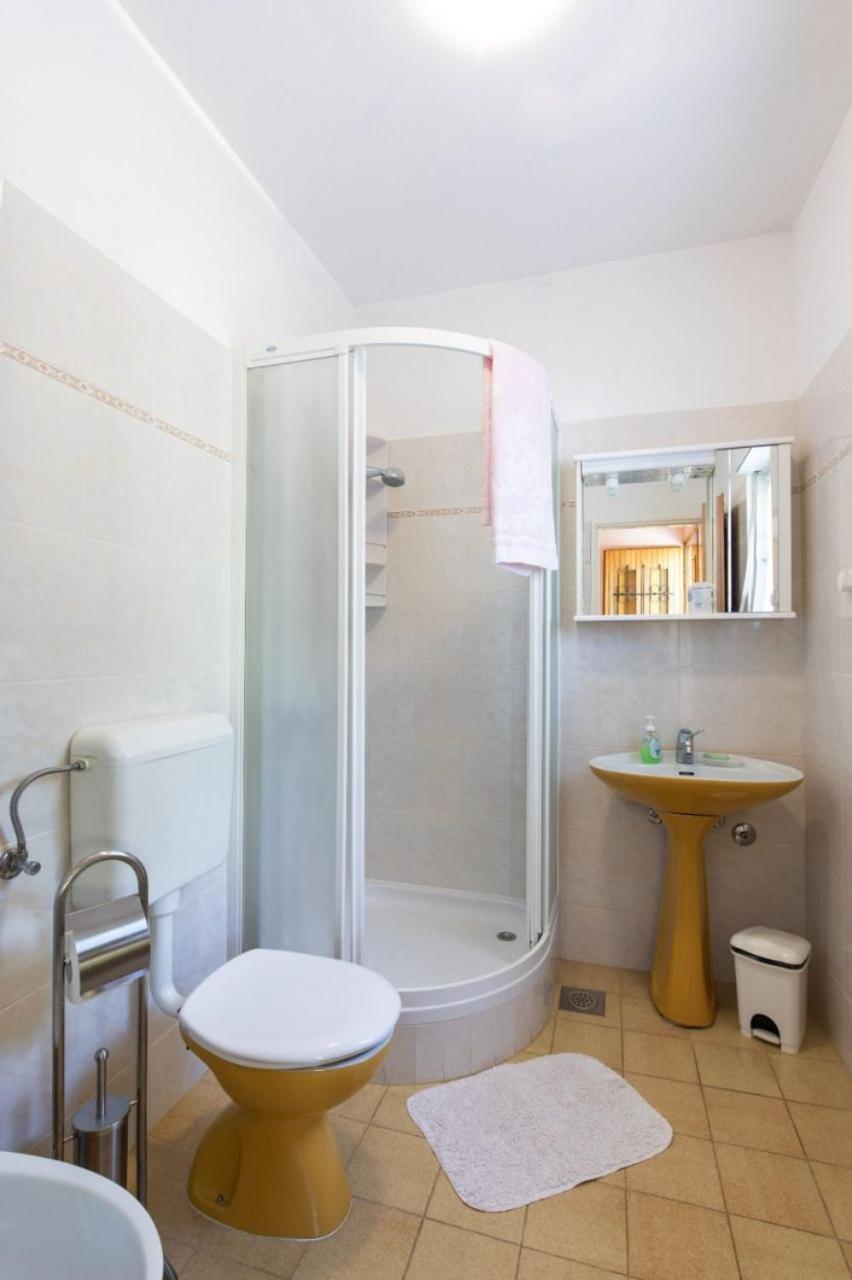 Apartments Kate - 100 M From Beach Malinska Esterno foto